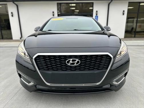 2016 Hyundai SONATA Hybrid Limited