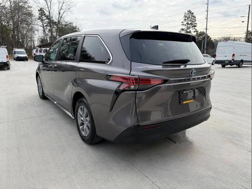 2022 Toyota Sienna XLE