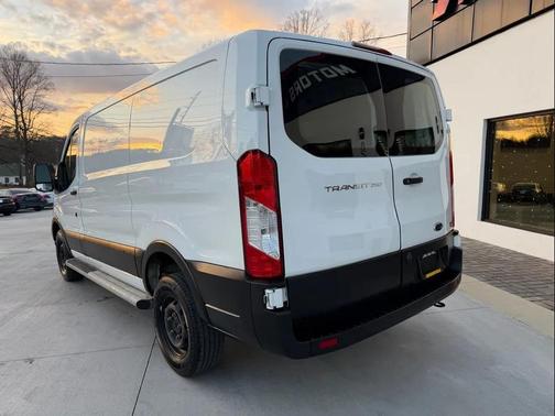 2020 Ford Transit-250 Base
