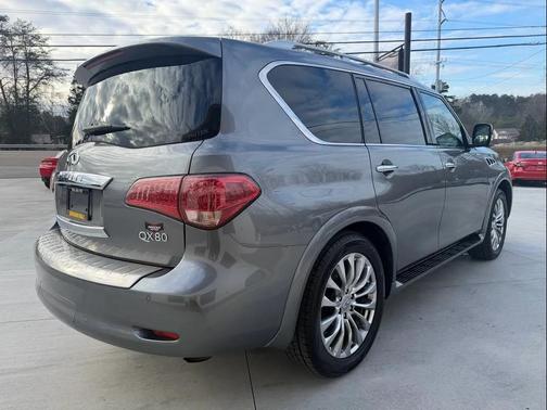 2017 INFINITI QX80 Base