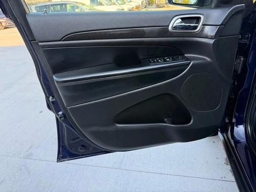 2018 Jeep Grand Cherokee Laredo E
