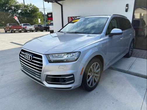 Florett Silver Metallic 2017 Audi Q7 3.0T Prestige