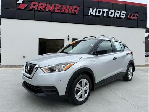 2019 Nissan Kicks S