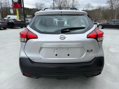 2019 Nissan Kicks S