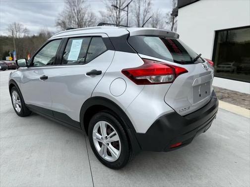 2019 Nissan Kicks S