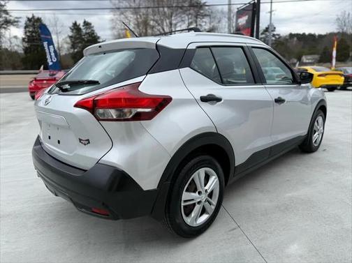 2019 Nissan Kicks S