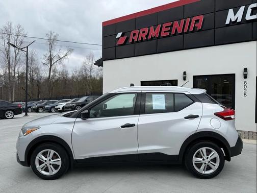 2019 Nissan Kicks S