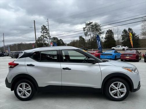 2019 Nissan Kicks S