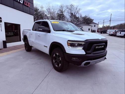 Bright White Clearcoat 2019 RAM 1500 Rebel