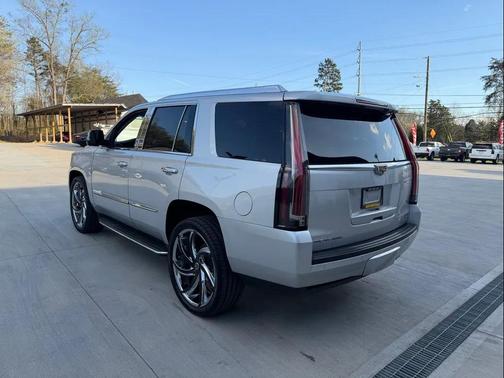 Radiant Silver Metallic 2016 Cadillac Escalade Luxury