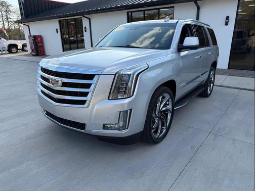 Radiant Silver Metallic 2016 Cadillac Escalade Luxury
