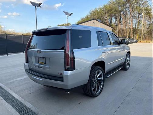Radiant Silver Metallic 2016 Cadillac Escalade Luxury