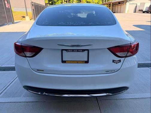 Bright White Clearcoat 2016 Chrysler 200 Limited