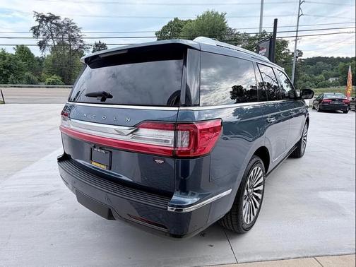 Blue Diamond Metallic 2019 Lincoln Navigator Reserve