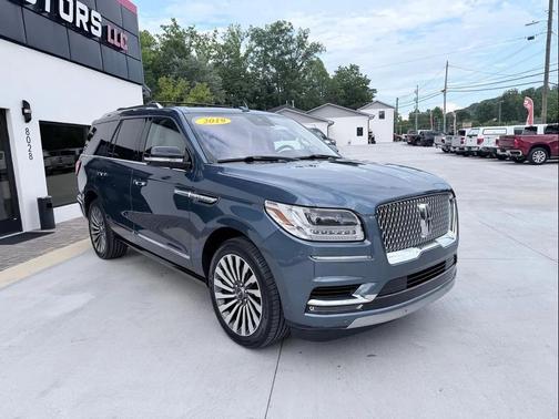 Blue Diamond Metallic 2019 Lincoln Navigator Reserve