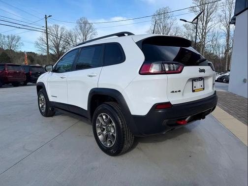 Bright White Clearcoat 2020 Jeep Cherokee Trailhawk