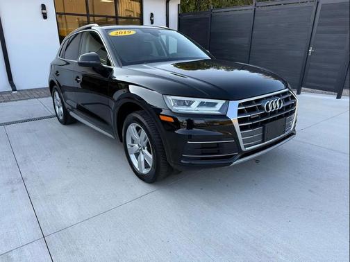 2019 Audi Q5 2.0T Premium Plus