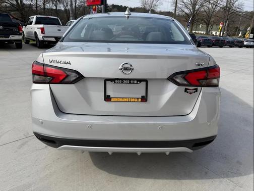 2021 Nissan Versa 1.6 SV