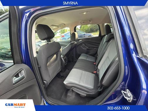 Deep Impact Blue 2016 Ford Escape SE