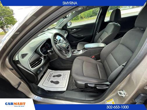 Gold 2024 Chevrolet Malibu 1LS