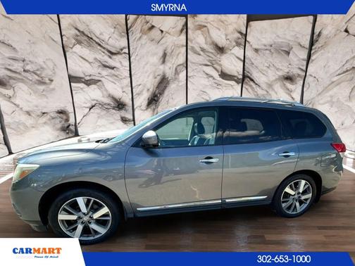Gun Metallic 2015 Nissan Pathfinder Platinum