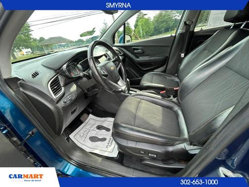Pacific Blue Metallic 2019 Chevrolet Trax LT