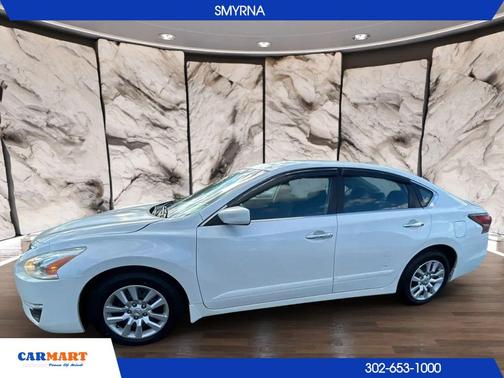 White 2015 Nissan Altima 2.5 S