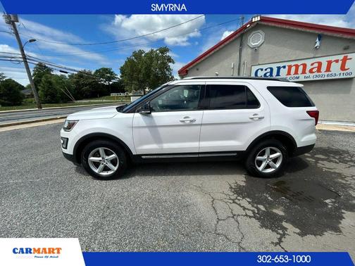 White 2017 Ford Explorer sport