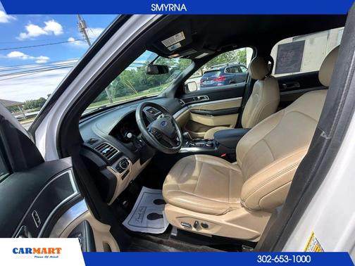 White 2017 Ford Explorer sport