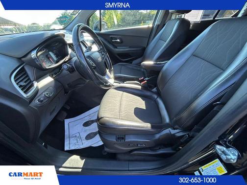 Midnight Blue Metallic 2022 Chevrolet Trax LT