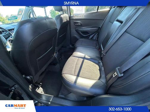 Midnight Blue Metallic 2022 Chevrolet Trax LT