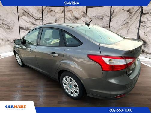 Sterling Gray Metallic 2012 Ford Focus SE