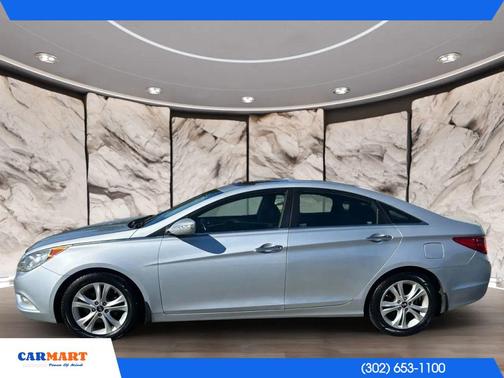 2011 Hyundai SONATA Limited
