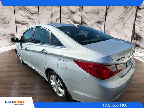 2011 Hyundai SONATA Limited