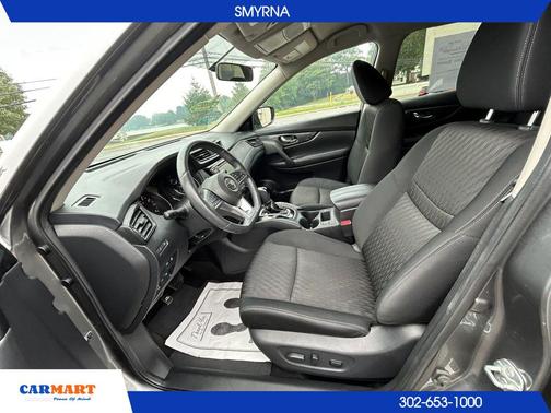 Gun Metallic 2018 Nissan Rogue SV