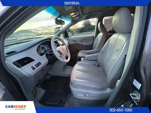 2013 Toyota Sienna XLE