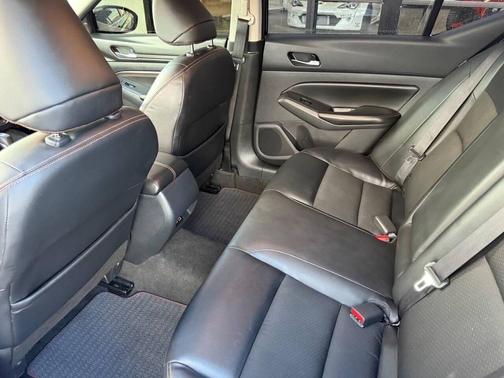 2021 Nissan Altima SR FWD