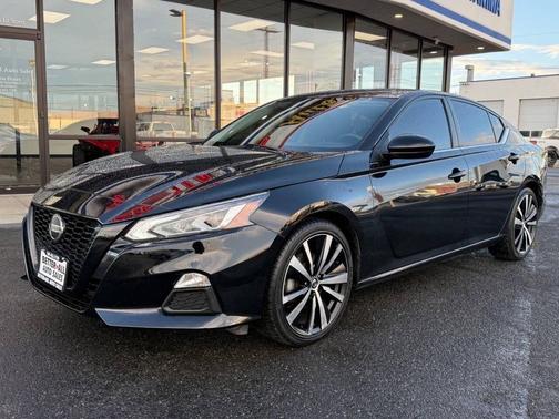 2021 Nissan Altima SR FWD