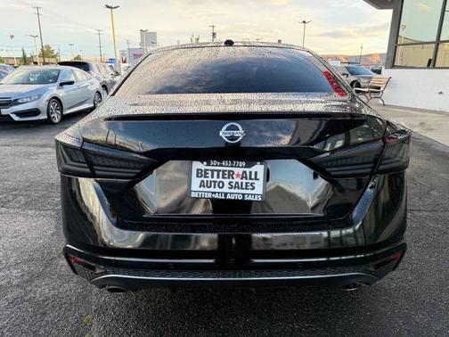 2021 Nissan Altima SR FWD