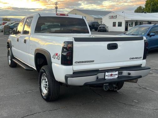 2005 Chevrolet Silverado 2500 LS H/D Crew Cab