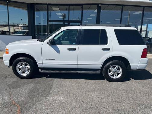 2005 Ford Explorer XLT