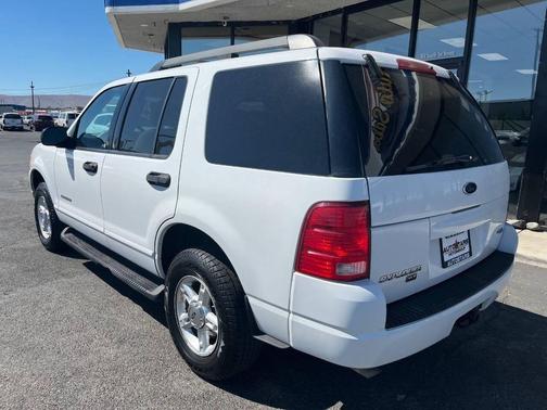 2005 Ford Explorer XLT