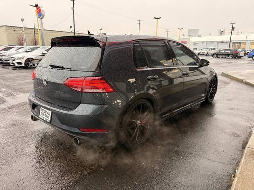 2021 Volkswagen Golf GTI 2.0T SE DSG