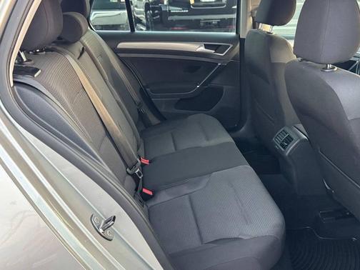 2016 Volkswagen Golf TSI S 4-Door