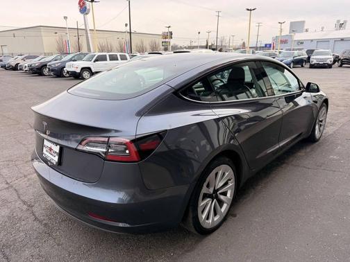 2022 Tesla Model 3 Standard Range