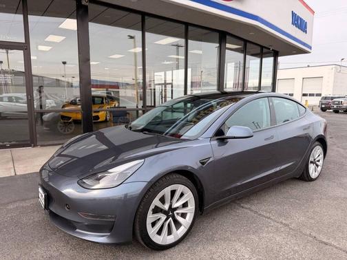 2022 Tesla Model 3 Standard Range