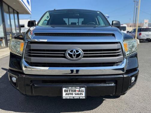 Black 2016 Toyota Tundra SR5
