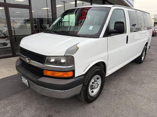 2009 Chevrolet Express 3500 Base