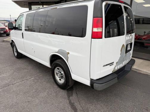 2009 Chevrolet Express 3500 Base
