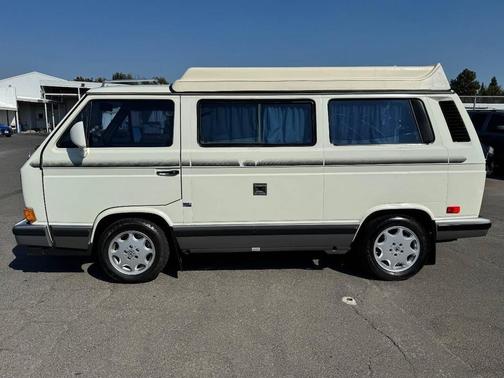 1990 Volkswagen Vanagon Base 4WD 3dr Passenger